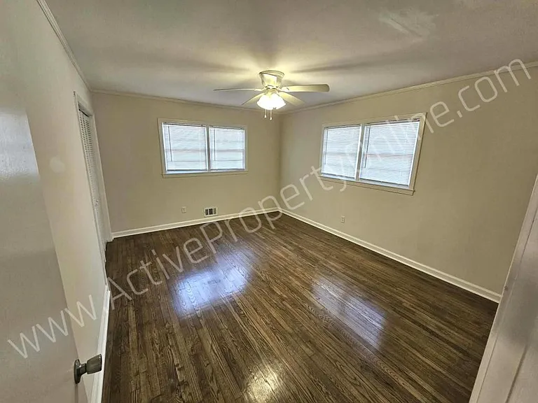 777 Windsor Rd — Photo 11