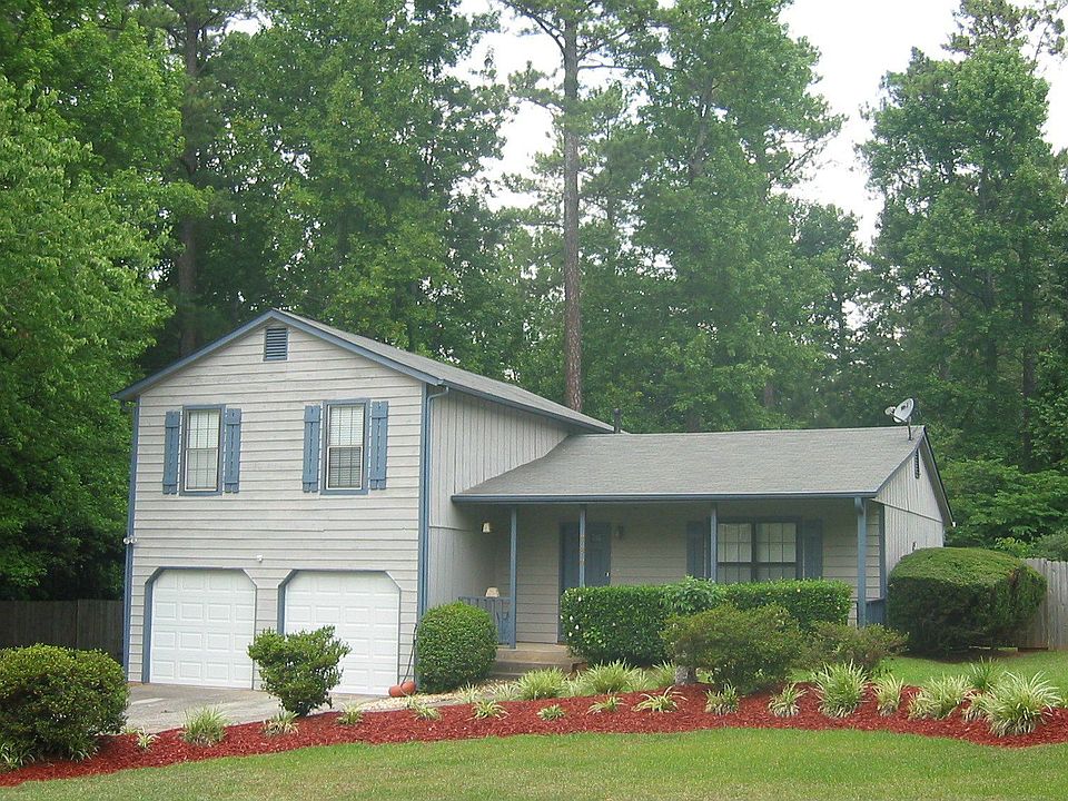 Beautiful Landscaping Front and Back
