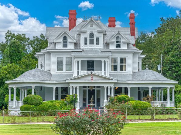 669 5th St, Florala, AL 36442