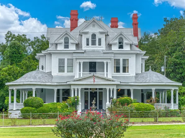 669 5th St, Florala, AL 36442