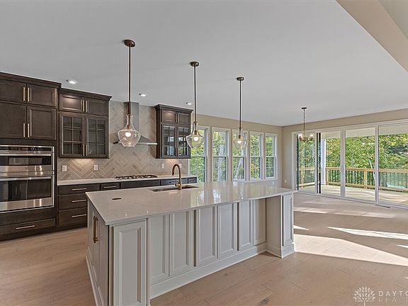 2nd image of 2551 Muirfield Dr