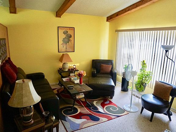 2nd image of 2465 Maplelawn Dr
