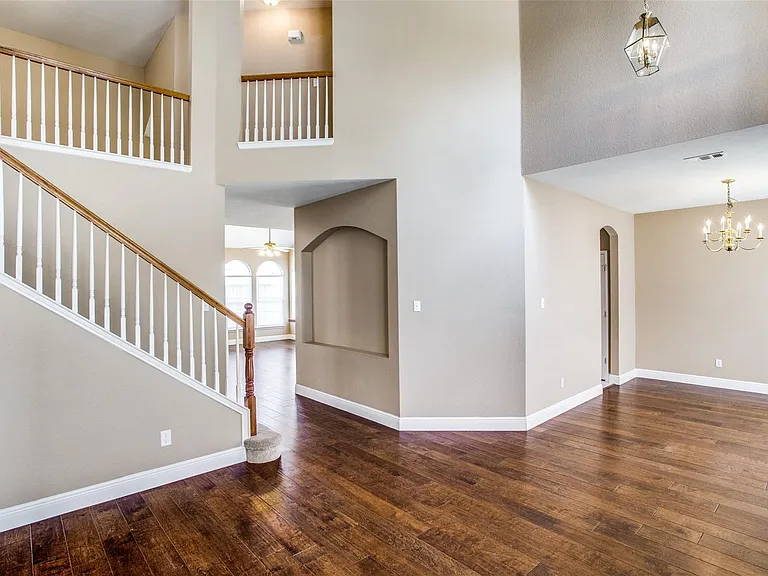 1402 Sunshine Dr — Photo 9
