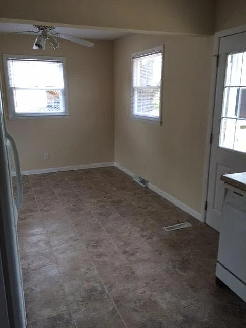 3 bed, 1800 sqft, $1,800 — Photo 3
