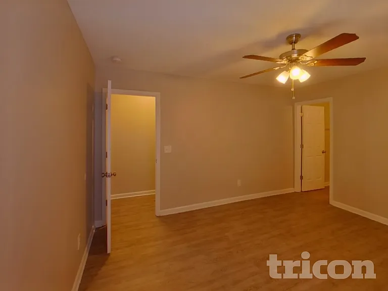 80 Springway Dr — Photo 5