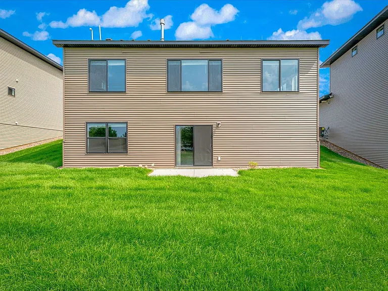 Acclaim of Woodbury Modern Living, Thoughtfully Designed — Photo 103