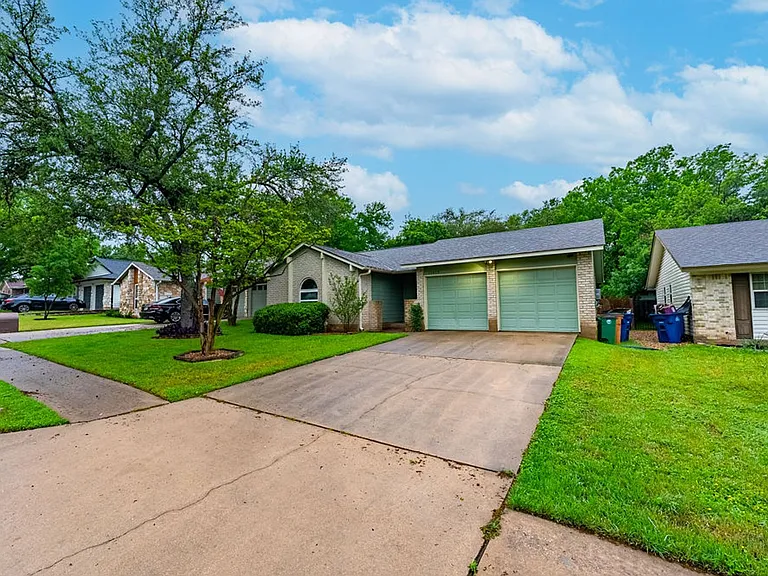 11616 Fast Horse Dr — Photo 2