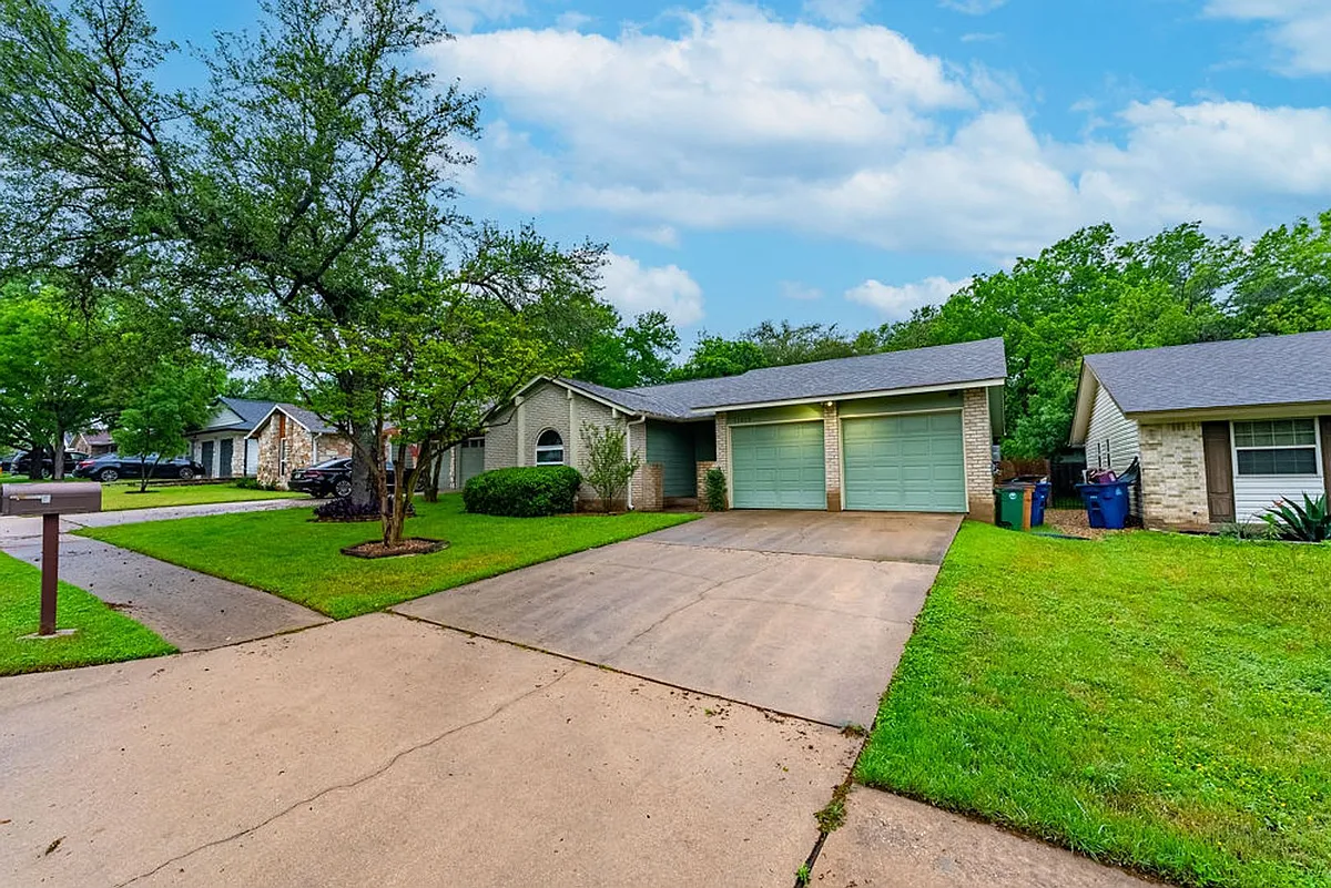 Building Photo - 11616 Fast Horse Dr