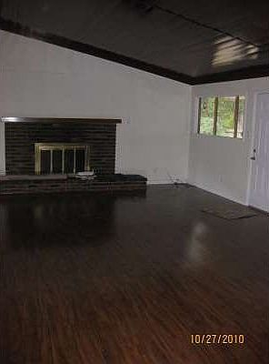 4th image of 135 Oakwood Dr
