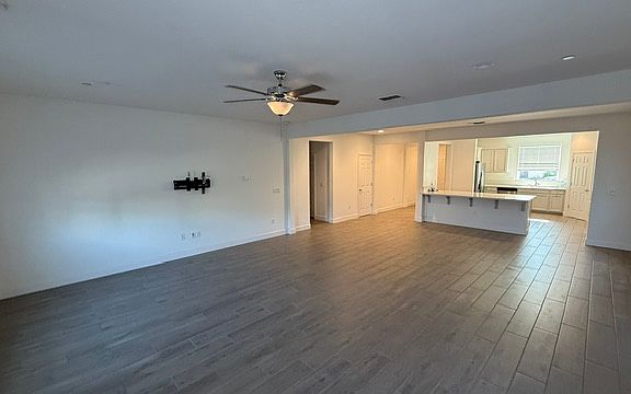 4th image of 2693 N McKelvey Ave