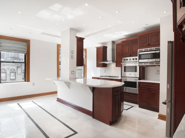 575 West End Avenue image 1 of 19