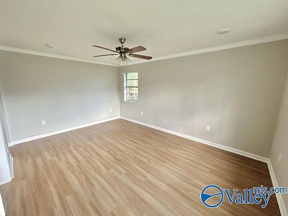 2nd image of 1004 Lee Dr NW
