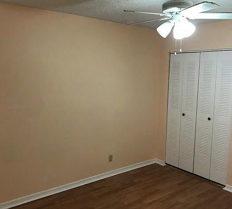 5th image of 11128 NW 38th Pl