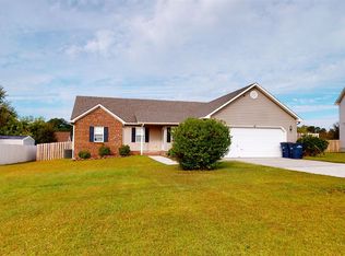 105 Fieldgate Dr, Jacksonville, NC 28546