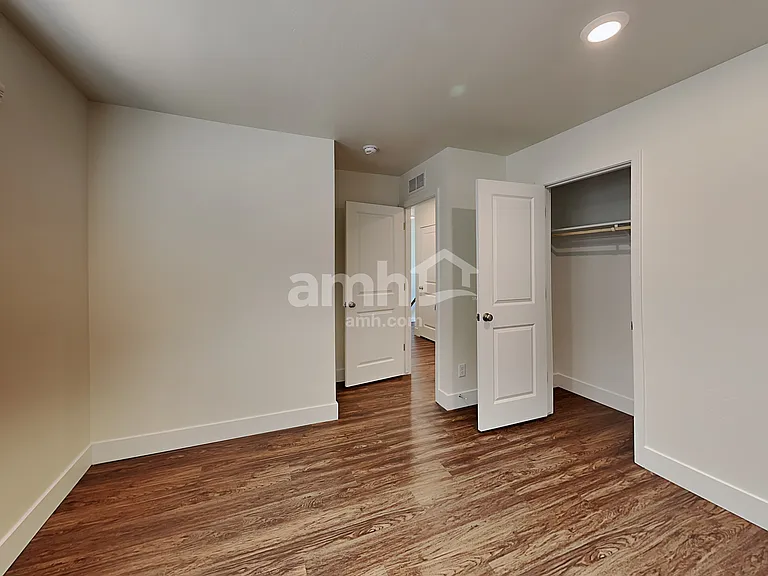 21382 S 231st St — Photo 17