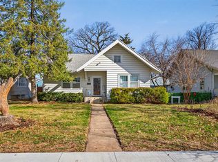 913 Clinton Ave, Des Moines, IA 50313