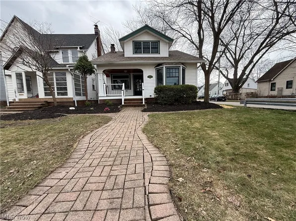 16505 Larchwood Ave, Cleveland, OH 44135