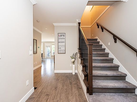 4th image of 21010 76a Ave