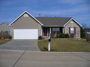 842 Emerald Place Dr, Saint Charles, MO 63304