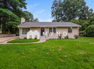436 Hillcrest Dr, Statesville, NC 28677