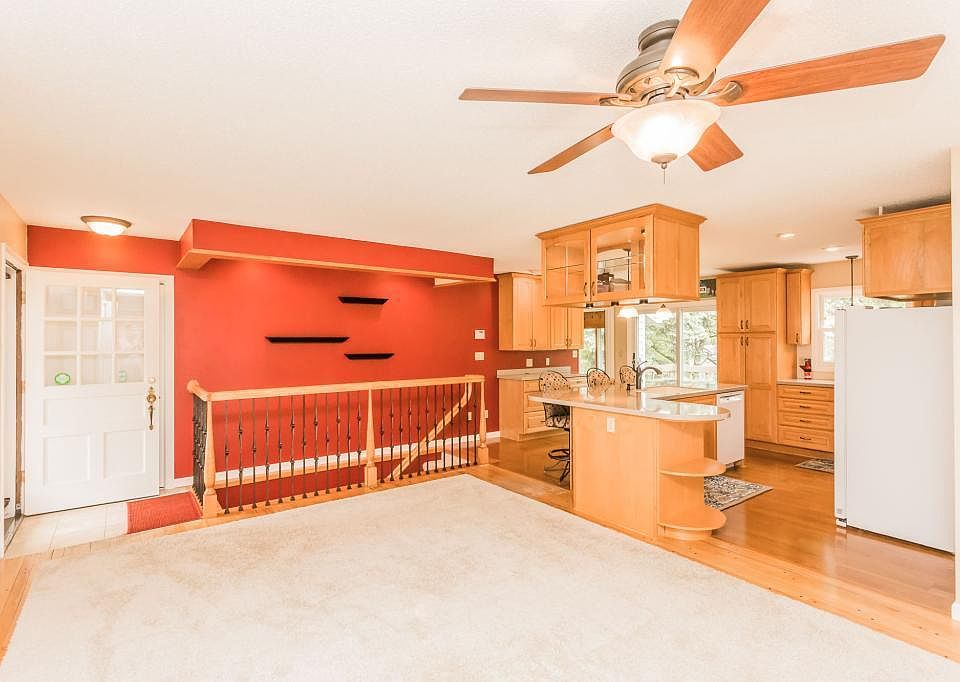 2032 Edgerton St N, Maplewood, MN 55117 Zillow