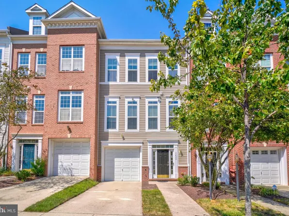 5420 Hartfield Ave, Suitland, MD 20746