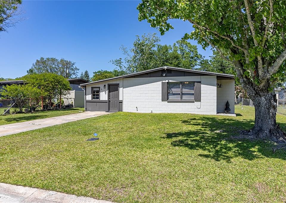 1st image of 208 Palm Pl