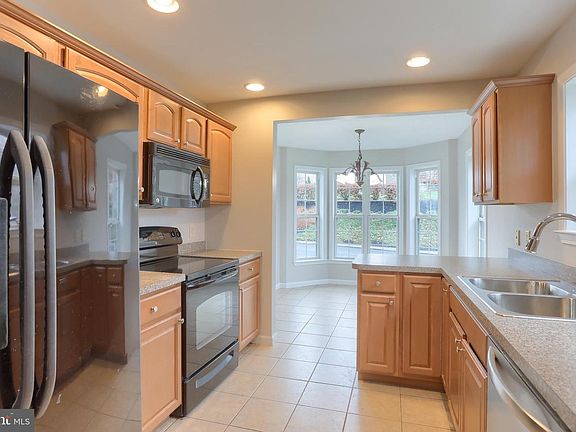5th image of 100 Needlewood Dr