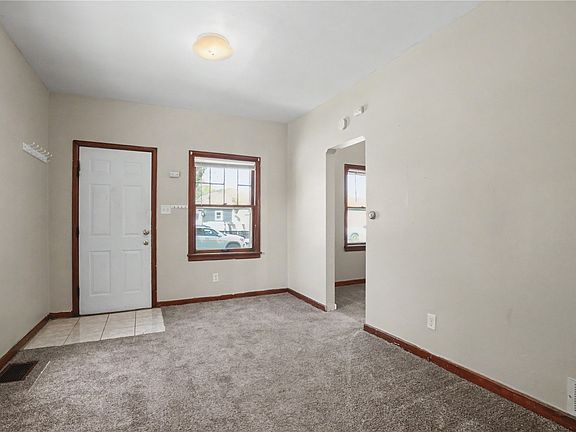 2nd image of 714 31st St SE