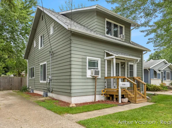 2508 Sharon Ave SW, Wyoming, MI 49519