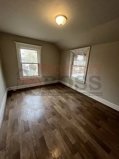 803 Pierce St — Photo 4