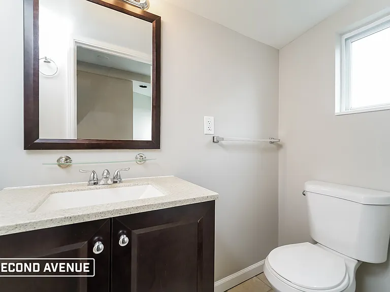 1800 Saint Patrick St — Photo 12