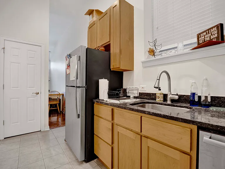 2143 N Western Ave #1F — Photo 4