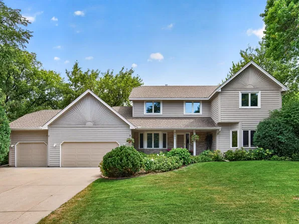 2201 Pine Island Rd, Minnetonka, MN 55305