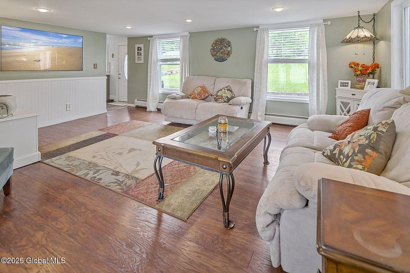3rd image of 224 Geiser Road