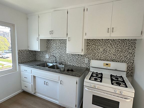 5th image of 3570 Jasmine Ave APT 5