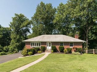 5 Adele Ct, Amawalk, NY 10501