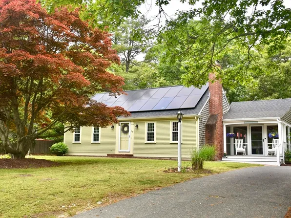 64 Roseland Ter, Barnstable, MA 02630