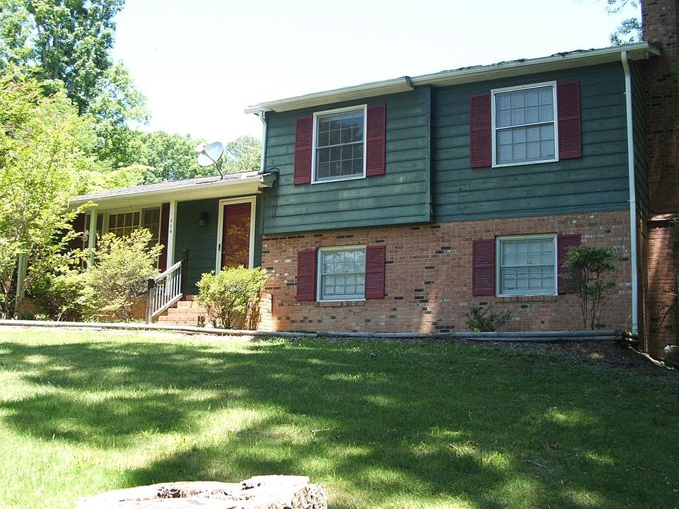 1st image of 119 Thomas Cir
