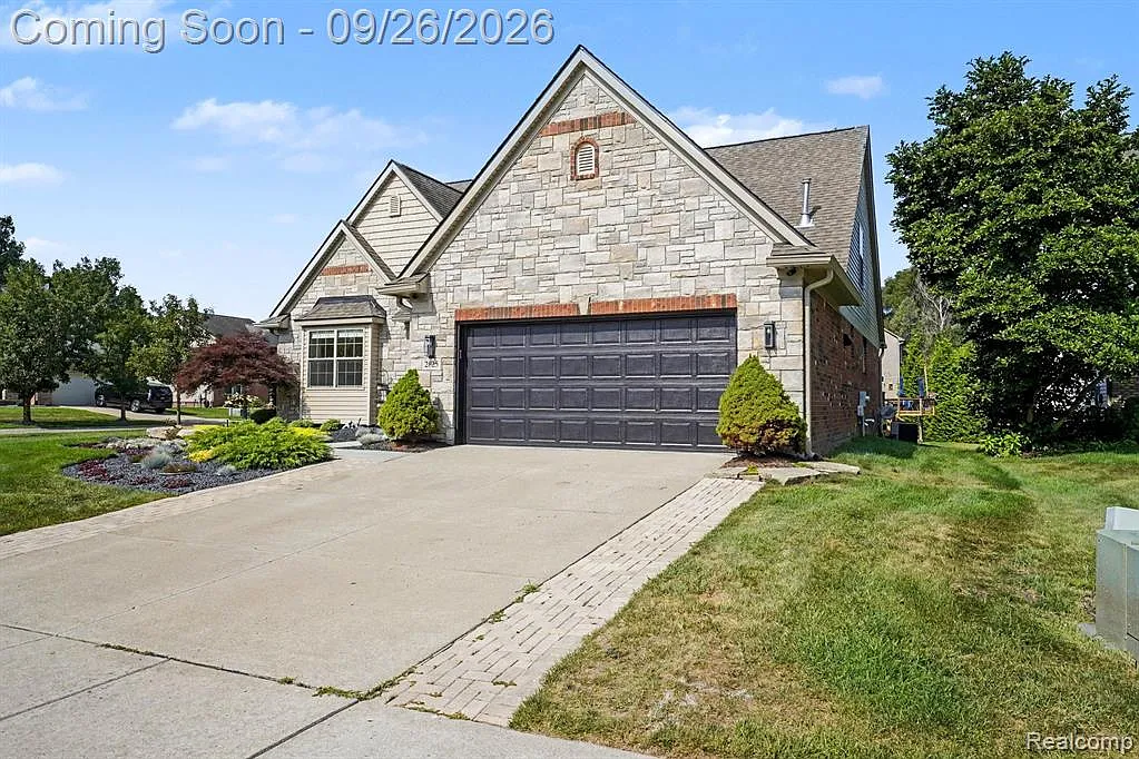 3 bed, 2.5 bath, 4171 sqft, $3,500 — Photo 3