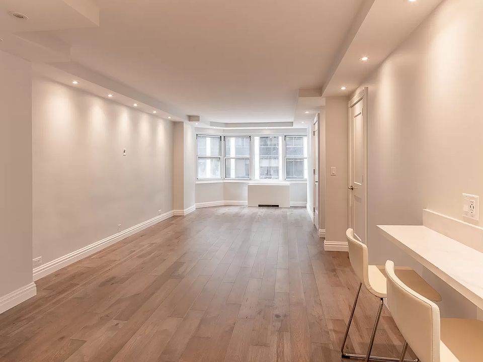 1st image of 77 W 55th St #C7