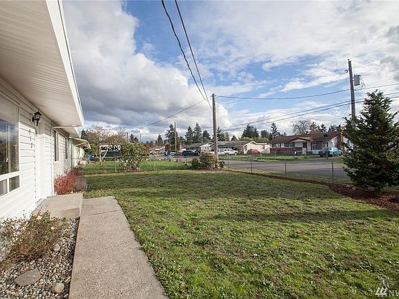 3rd image of 913 136th St S