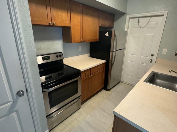 10190 E Bay Harbor Dr APT 1E