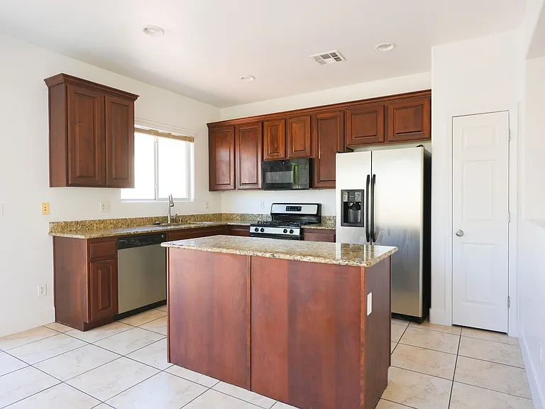 5313 Wild Sunflower St — Photo 10