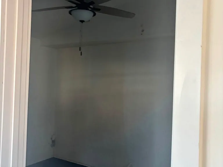 1334 W Avenue H9 — Photo 4