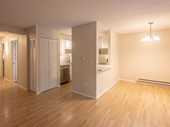 3rd image of 12515 NE 132nd Ct APT A302