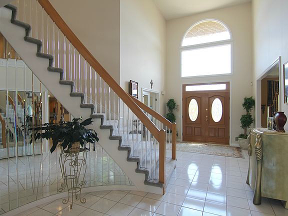 4th image of 2136 Tall Oaks Dr