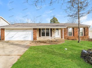 406 Cardiff Ln, Ballwin, MO 63021