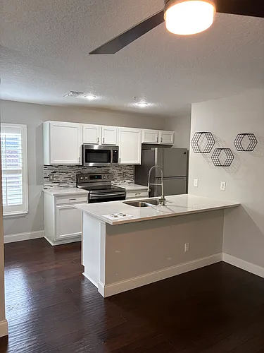 3049 Lindale Ave #1 Photo 1