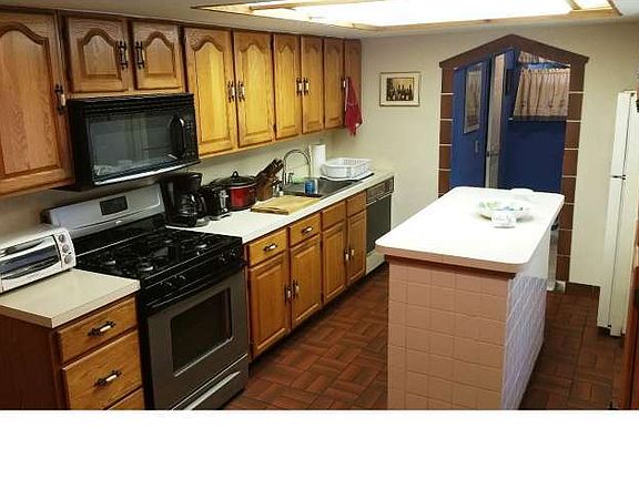4th image of 729 Reed St